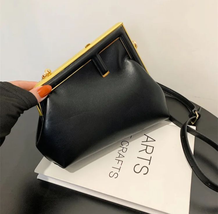 Genuine Leather Bag High Quality Luxury New Fashion Design Irregular Shape Bags Solid Zipper Soft Single Shoulder Bags S4449394